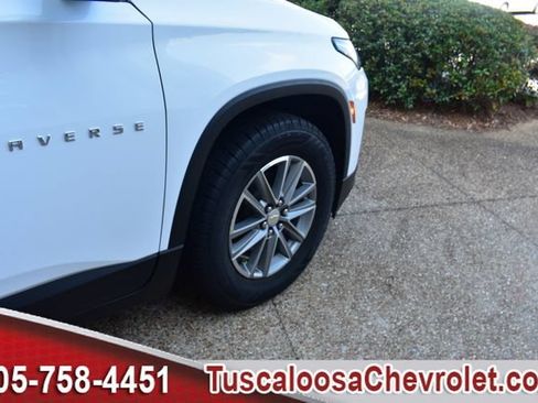Used 2023 Chevrolet Traverse LT FWD image 16