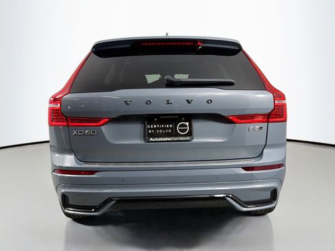 Certified 2023 Volvo XC60 B5 Plus w/ Climate Package image 7
