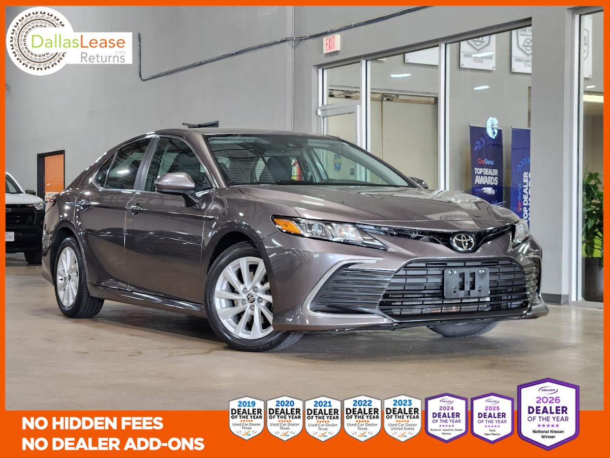 Used 2022 Toyota Camry LE FWD image 1