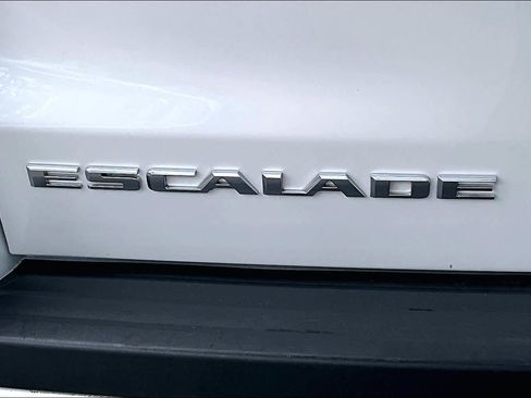 Used 2019 Cadillac Escalade ESV Luxury AWD/4WD image 30