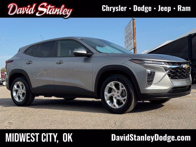 Used 2026 Chevrolet Trax LS w/ LS Convenience Package FWD image 1