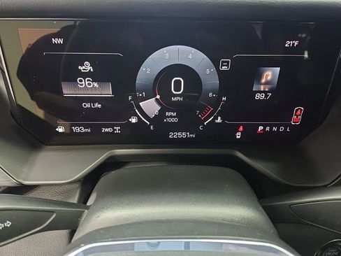 Used 2025 GMC Acadia Elevation image 13