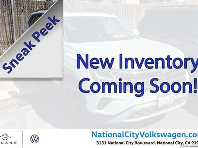Used 2023 Volkswagen Atlas SE w/ Panoramic Sunroof Package