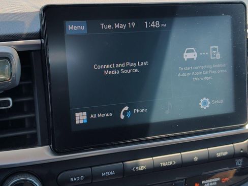 Used 2021 Hyundai Venue SE FWD image 24