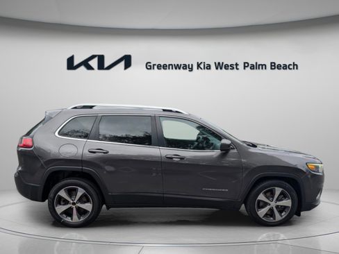 Used 2019 Jeep Cherokee Limited w/ Trailer Tow Group image 9