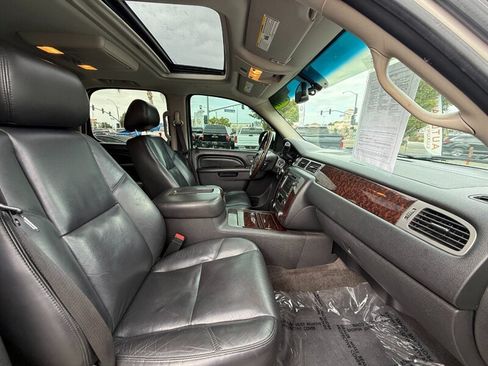 Used 2011 GMC Yukon Denali AWD/4WD image 43