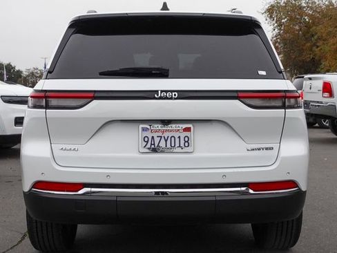 Used 2022 Jeep Grand Cherokee Limited image 7