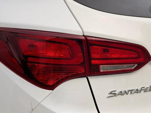 Used 2018 Hyundai Santa Fe Sport w/ 2.4L Value Package 02 AWD/4WD image 12