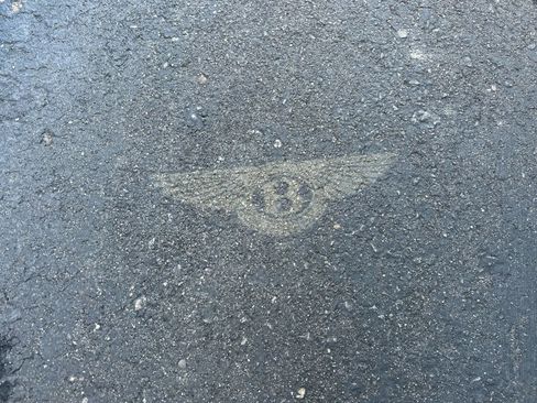 Used 2021 Bentley Flying Spur W12 image 25