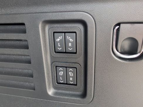 New 2026 Chevrolet Traverse High Country w/ LPO, Floor Liner Package image 12