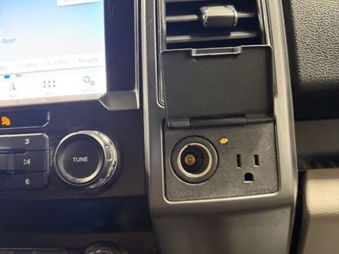 Used 2019 Ford F150 XLT w/ Equipment Group 302A Luxury AWD/4WD image 40