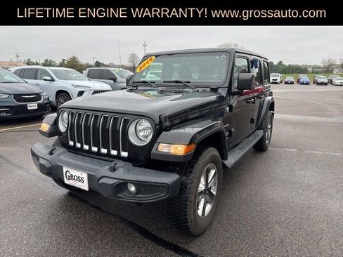 Used 2019 Jeep Wrangler Unlimited Sahara w/ Uconnect 4C Nav & Sound Group AWD/4WD image 4