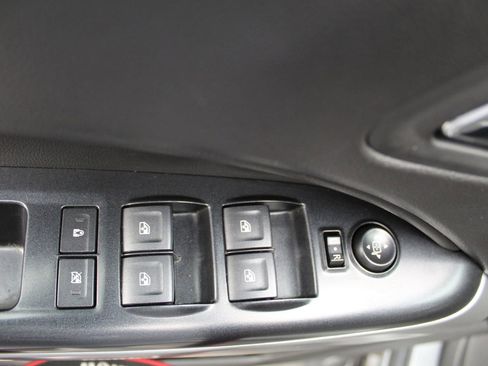 Used 2021 Chevrolet Colorado LT w/ Safety Package image 25