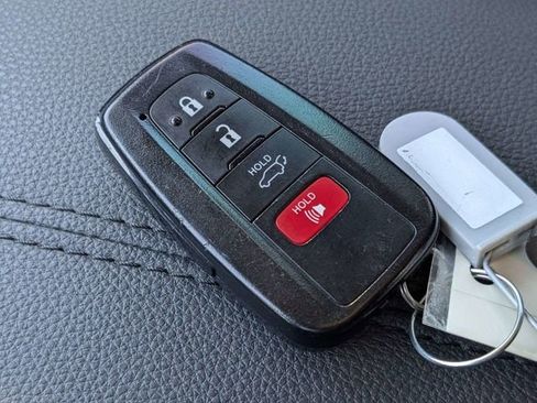 Used 2024 Toyota RAV4 XLE Premium image 32