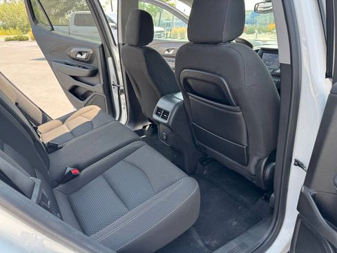 Used 2024 GMC Terrain SLE AWD/4WD image 15