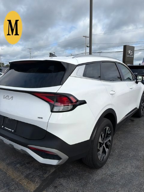 Used 2023 Kia Sportage EX AWD/4WD image 9