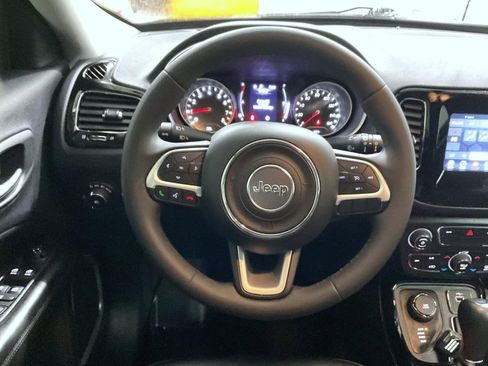 Used 2021 Jeep Compass Latitude AWD/4WD image 13
