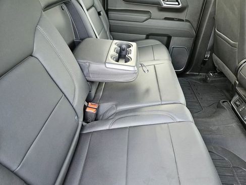 Used 2022 GMC Sierra 1500 SLT w/ X31 Off-Road Package image 17