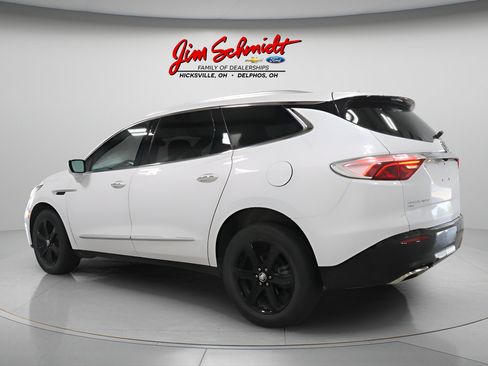 Used 2023 Buick Enclave Essence w/ Experience Buick Package AWD/4WD image 4