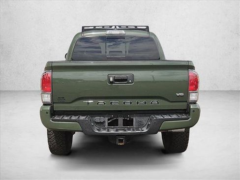 Used 2021 Toyota Tacoma TRD Off-Road w/ Technology Package AWD/4WD image 7