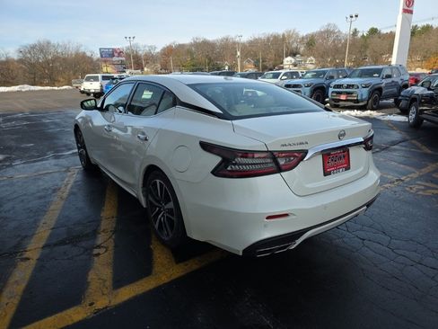 Used 2023 Nissan Maxima SV w/ Floor Mat Group image 6