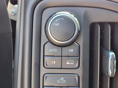 Used 2022 Chevrolet Silverado 1500 Custom image 12