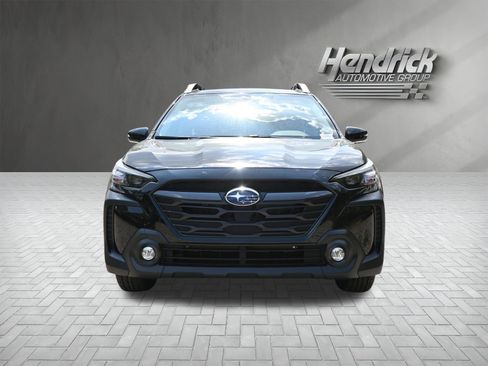 Used 2025 Subaru Outback Premium w/ Popular Package #1A image 3