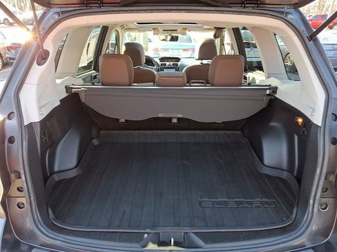 Used 2018 Subaru Forester 2.5i Touring w/ Popular Package #3B image 28