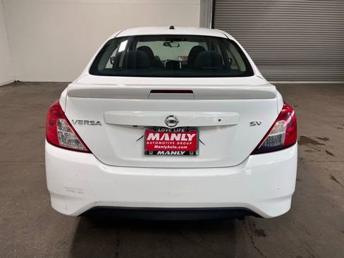 Used 2019 Nissan Versa SV FWD image 4