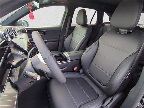 New 2026 Mercedes-Benz GLC 300 image 4