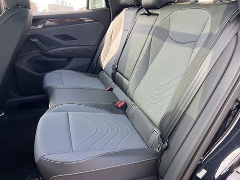 New 2026 Volkswagen Tiguan SE R-Line image 19