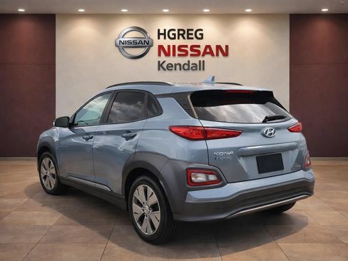 Used 2021 Hyundai Kona Limited FWD image 2