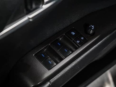 Certified 2023 Toyota Camry SE image 23