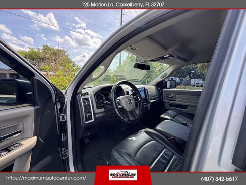 Used 2011 RAM 1500 Classic SLT w/ Technology Group RWD image 7