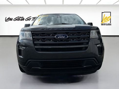 Used 2018 Ford Explorer XLT w/ Equipment Group 202A AWD/4WD image 2