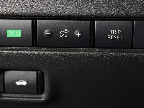 Certified 2024 Nissan Sentra SR w/ Trunk Package FWD image 24