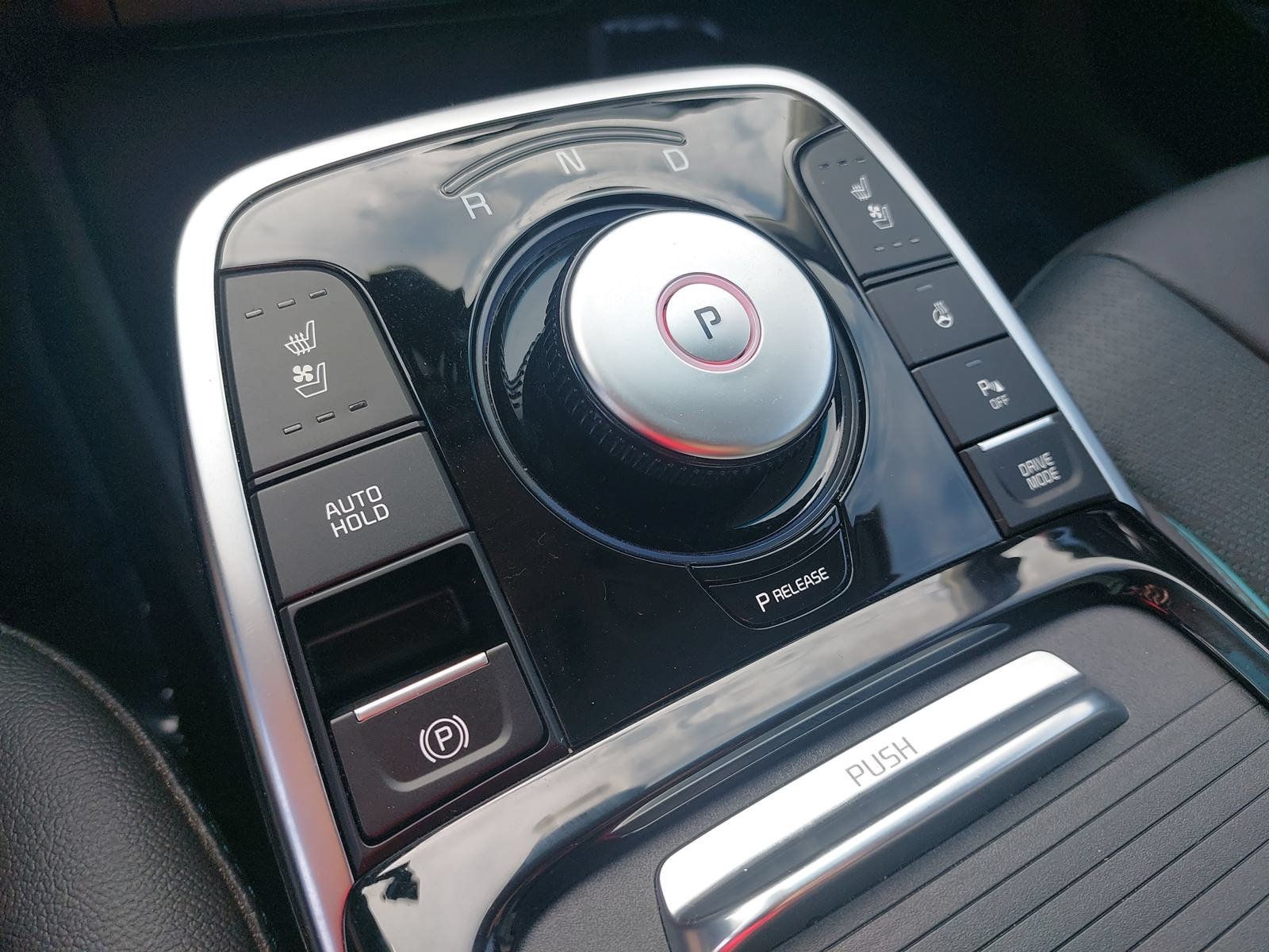 Used 2022 Kia Niro EX Premium w/ Cold Weather Package FWD image 24