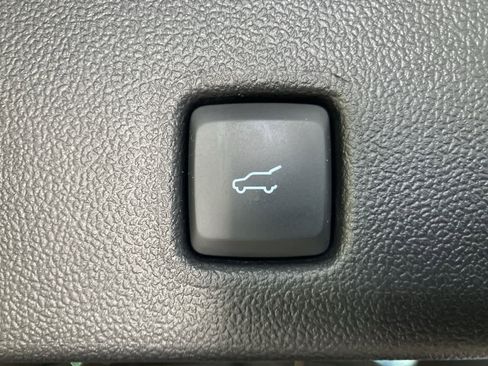 Used 2022 Ford Escape Titanium w/ Class II Trailer Tow Package image 31