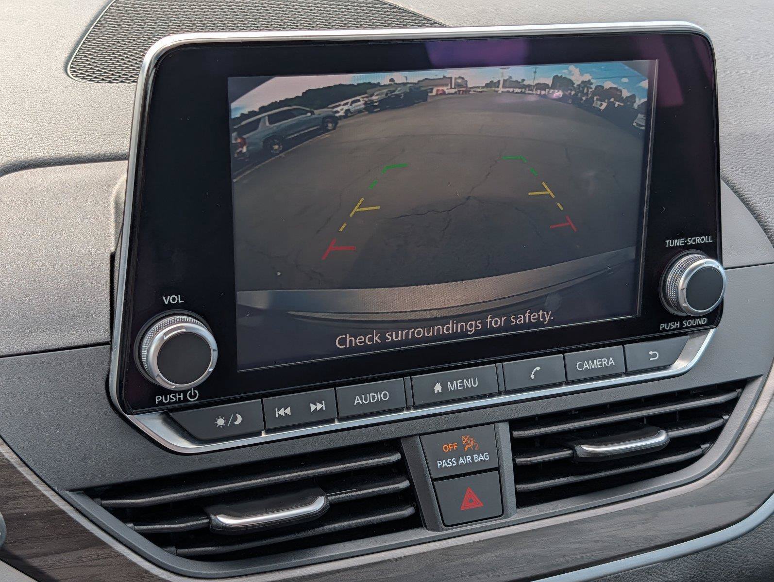 Used 2025 Nissan Altima 2.5 SV FWD image 17