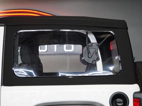 Used 2024 Jeep Wrangler Sport image 28