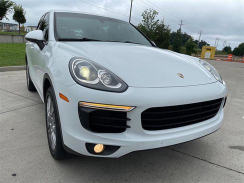 Used 2015 Porsche Cayenne S image 56