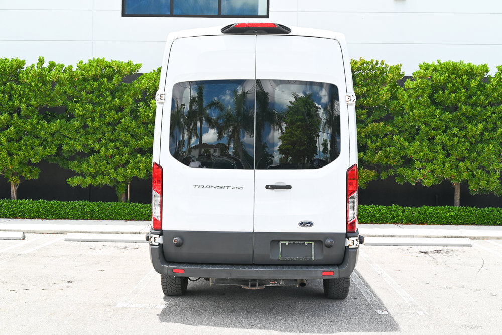 Used 2018 Ford Transit 250 148 High Roof RWD image 5