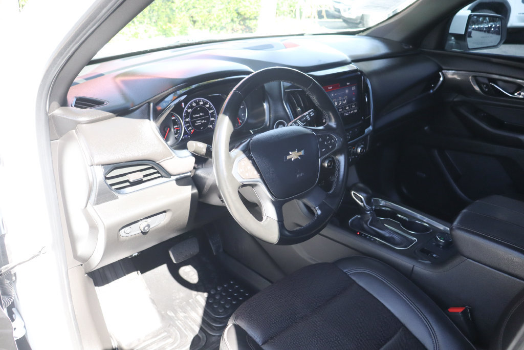 Used 2023 Chevrolet Traverse High Country FWD image 20