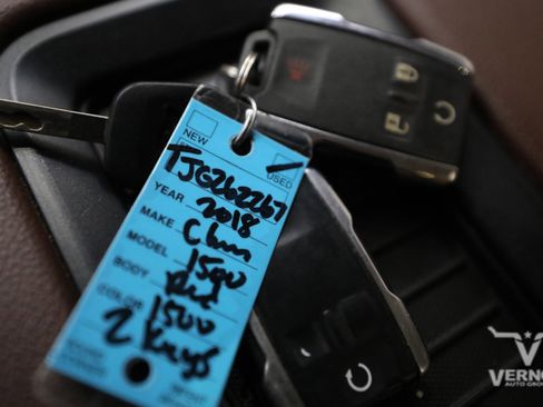 Used 2018 Chevrolet Silverado 1500 High Country image 14