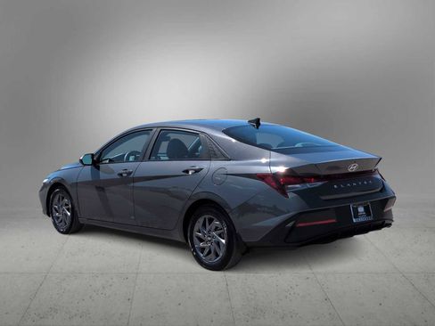 Certified 2024 Hyundai Elantra SEL FWD image 6
