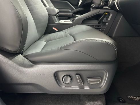 Used 2025 Toyota 4Runner TRD Off-Road Premium image 58