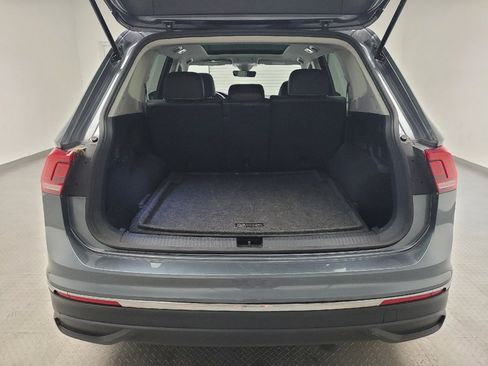Used 2022 Volkswagen Tiguan SE AWD/4WD image 29