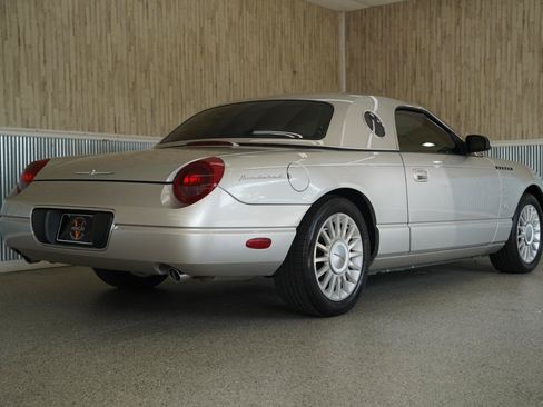 Used 2004 Ford Thunderbird RWD image 10