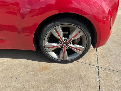 Used 2016 Hyundai Veloster w/ Option Group 02 FWD image 8