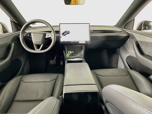 Used 2026 Tesla Model Y AWD image 36